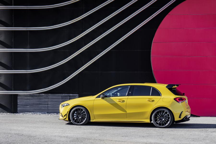  Mercedes-AMG A35 4Matic Aerodynamic Package (W177) 2018 года  (WW) (фото 18 из 31)